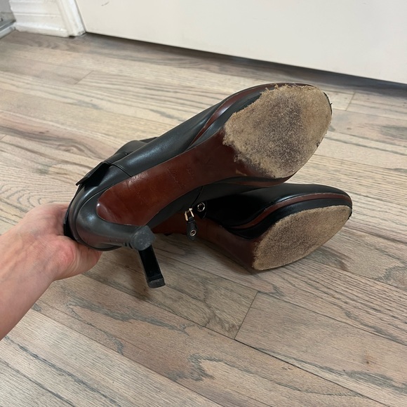 Louis Vuitton Leather Ankle Boots - Picture 7 of 7